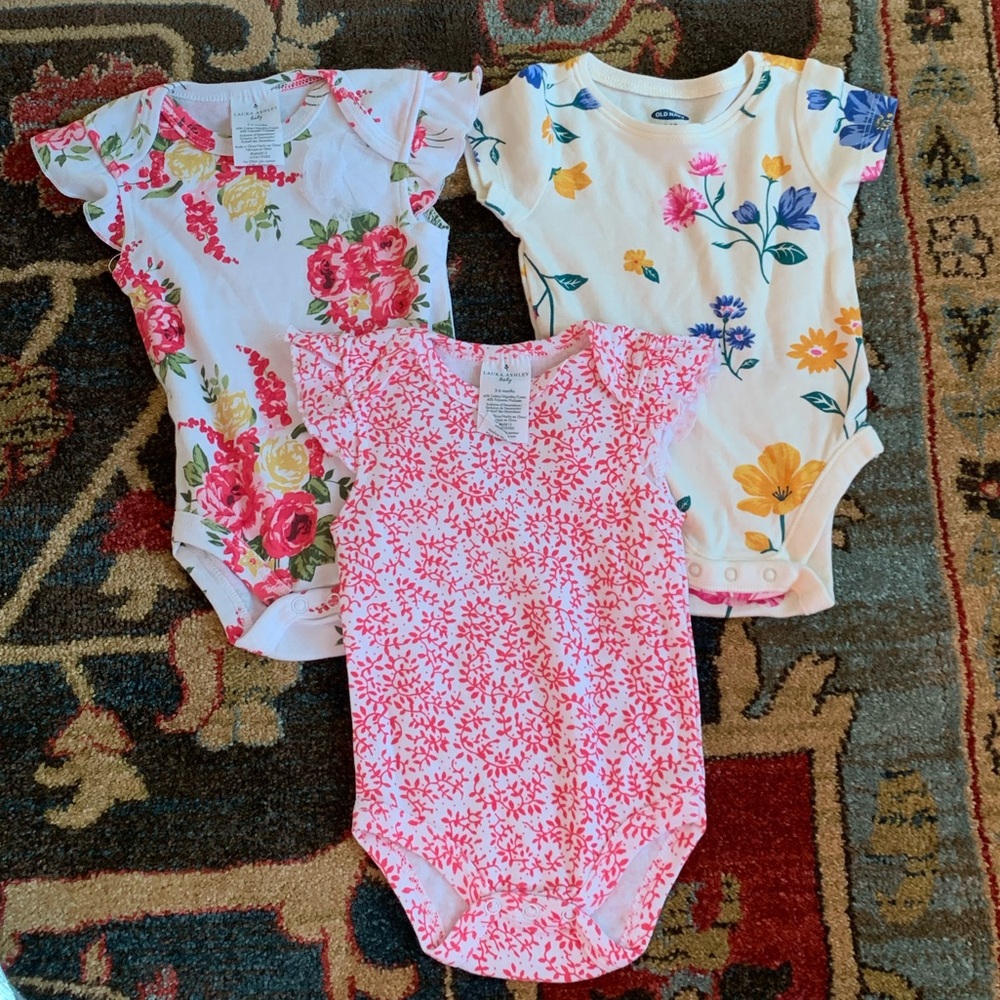 3-6 month set of floral onesies EUC